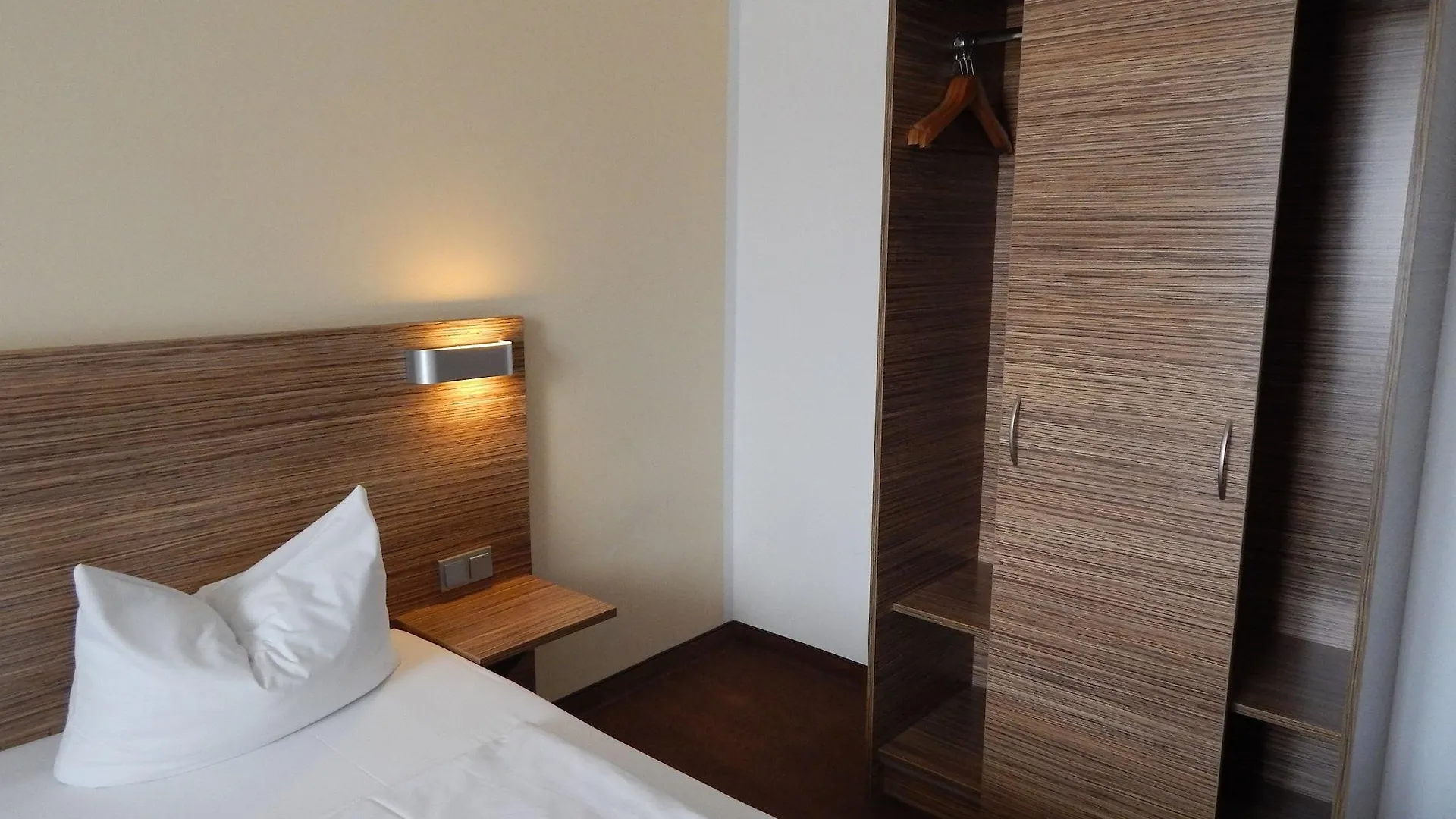 Hotel Andra Muenchen 3*, Munich Germany